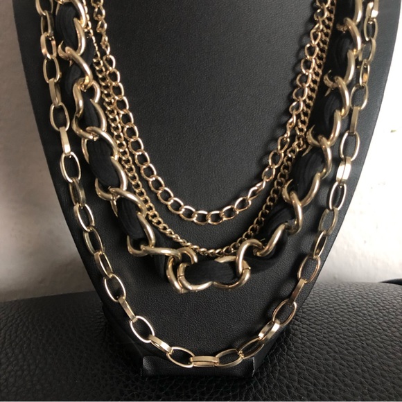 Forever 21 Black & Gold Chain Link Necklace - Picture 4 of 11
